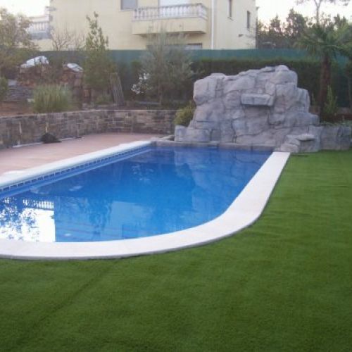 PISCINA Y JARDIN