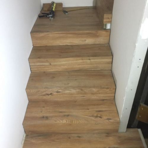 ESCALERA PARQUET